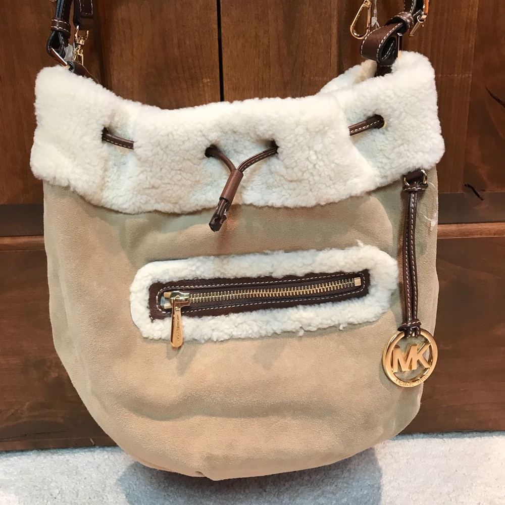 Michael Kors Tan Shoulder Bag Elegant Design